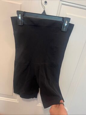 Shapermint Essentials High-Waist Shapewear Shorts M/L Black